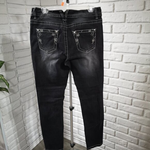 Suko Jeans Ladies Size 10 Narrow Legs Black Jeans - Picture 2 of 13